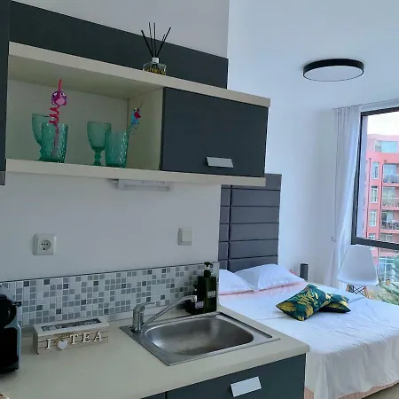 Apartello Modern Studio Rainbow 3 - Cacao Beach דירה